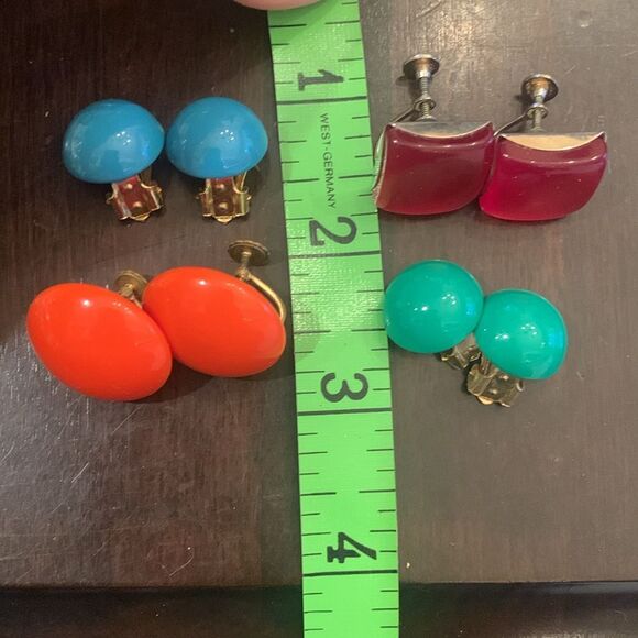 Set of 4 acrylic circle clip screw earrings - Picture 6 of 9